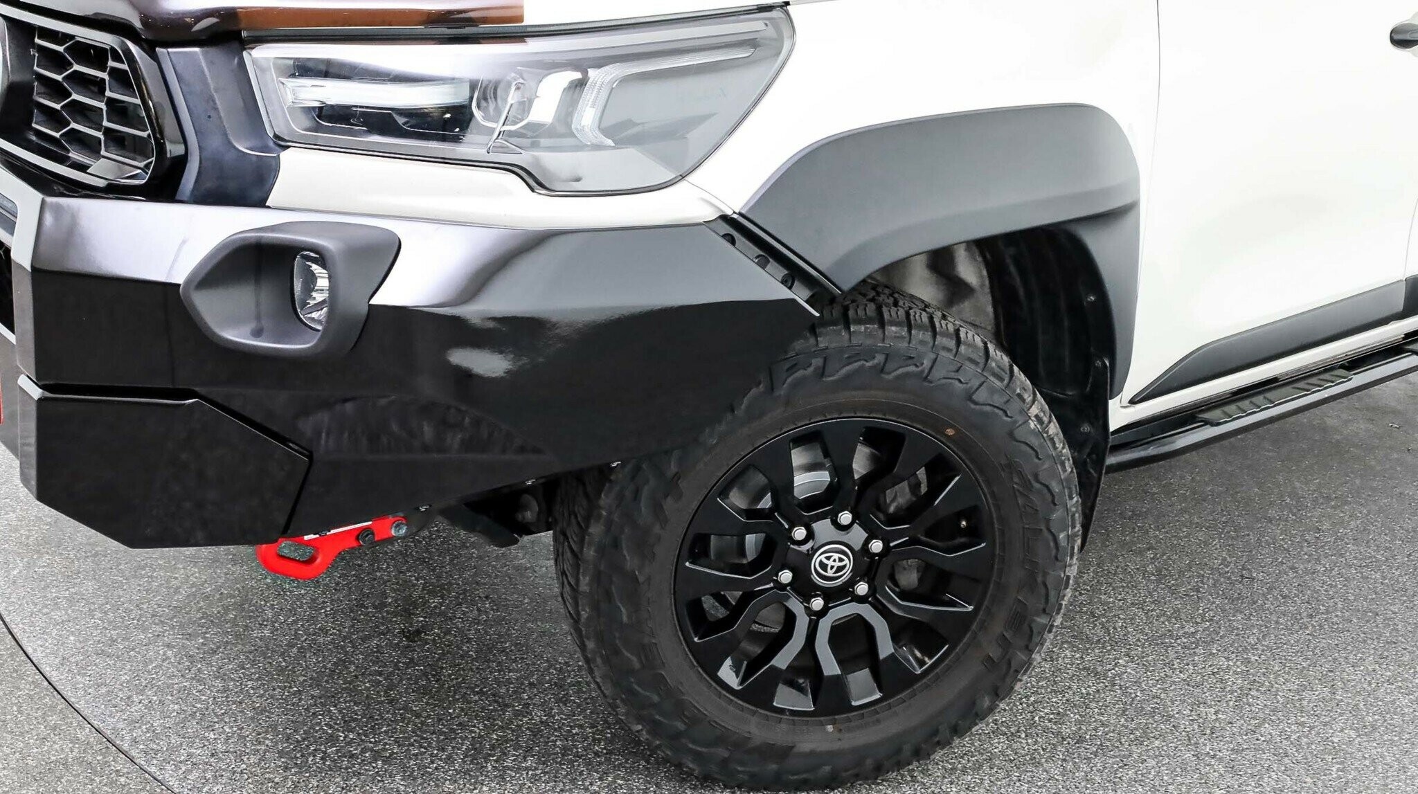 Toyota Hilux image 3