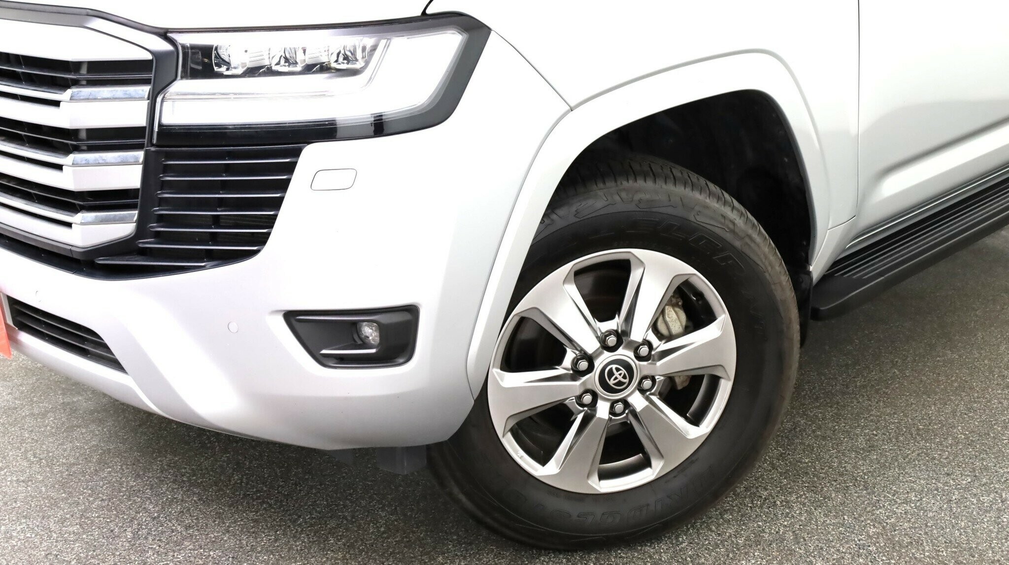 Toyota Landcruiser image 3