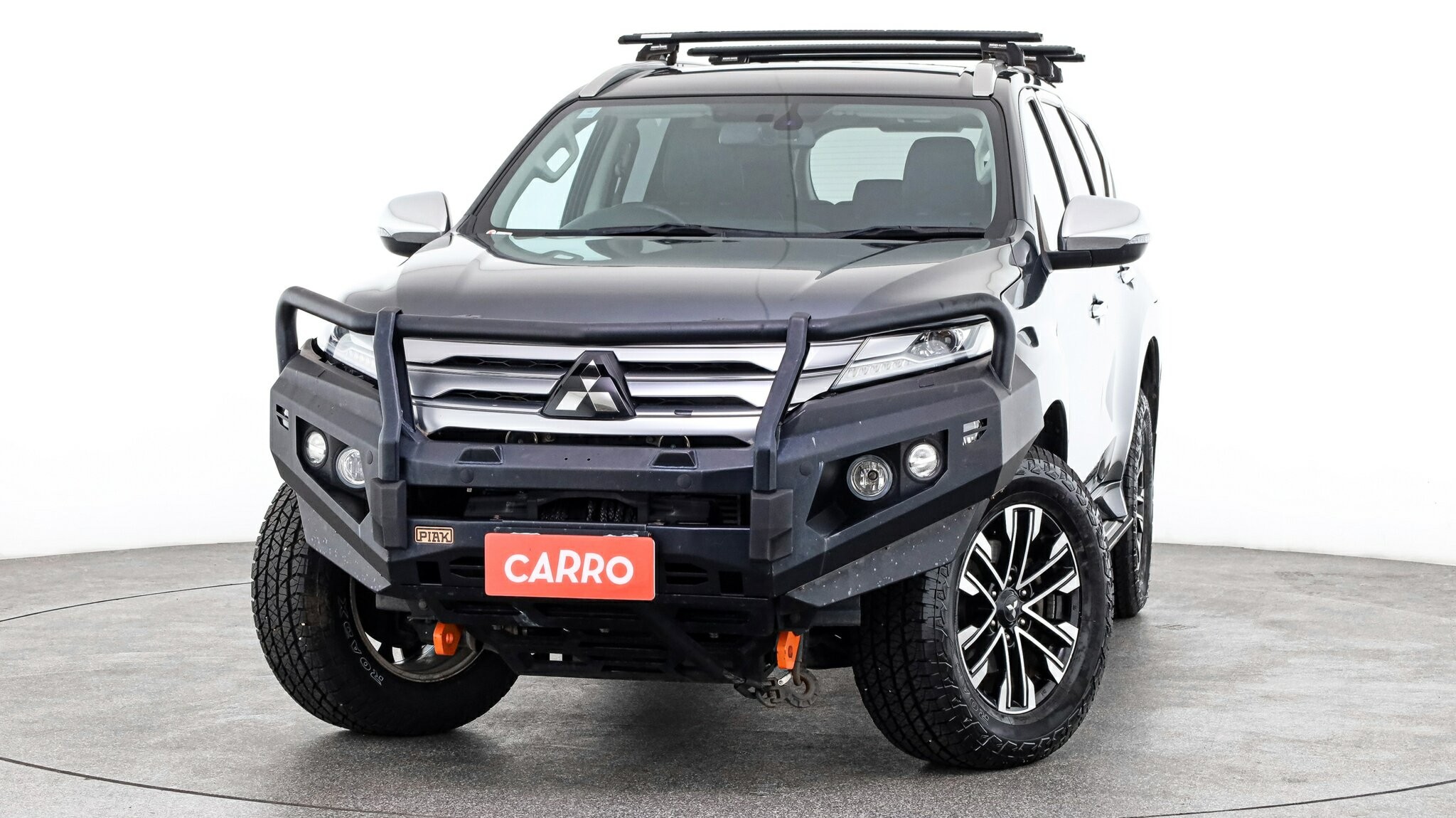 Mitsubishi Pajero Sport image 2