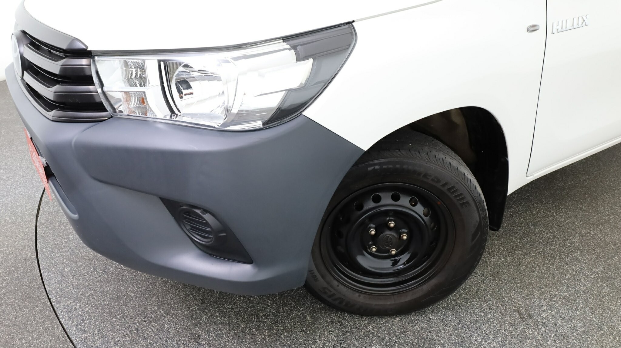 Toyota Hilux image 3