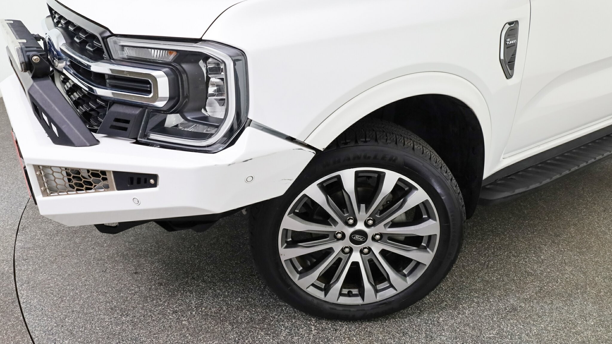 Ford Everest image 3