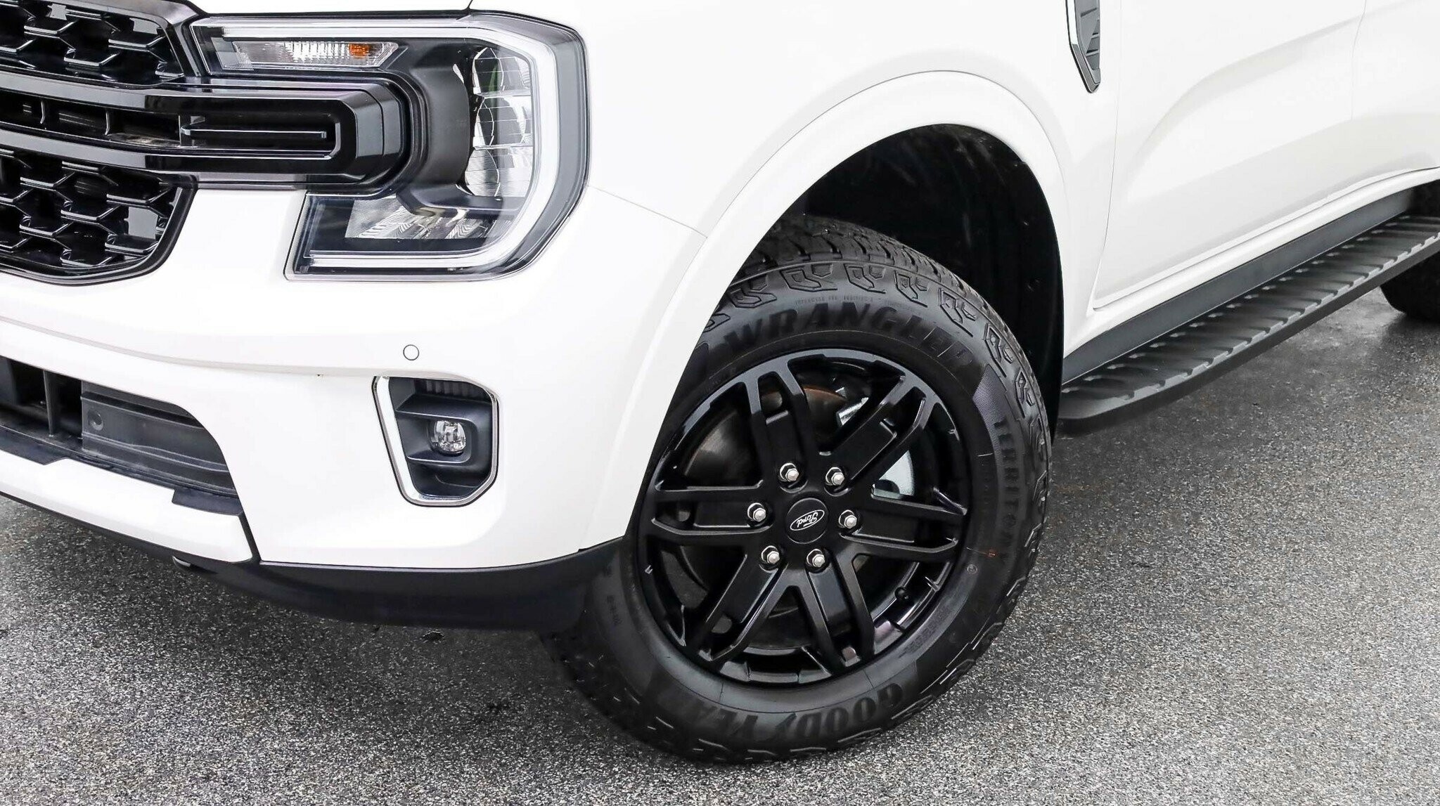 Ford Everest image 3