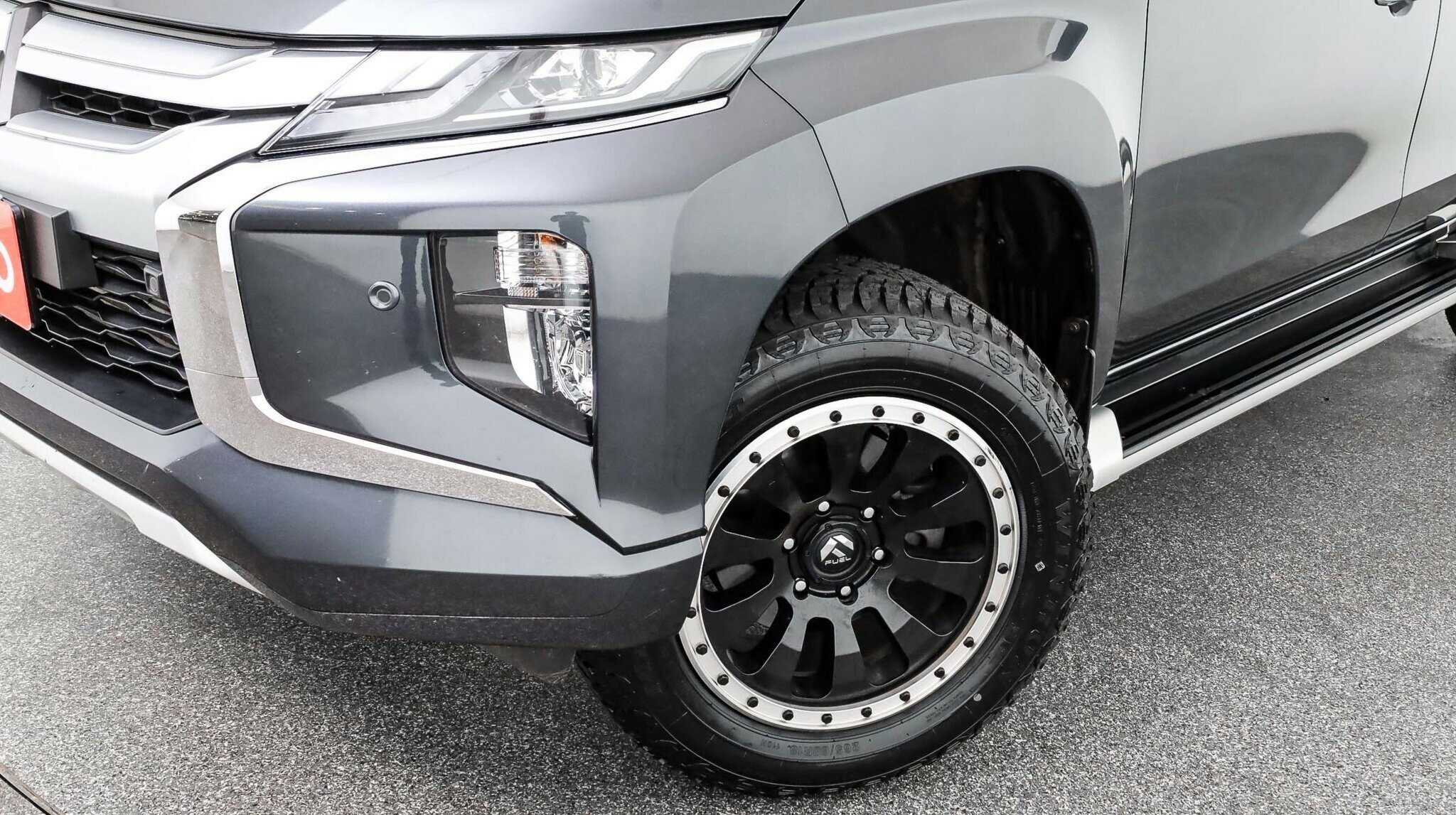 Mitsubishi Triton image 3