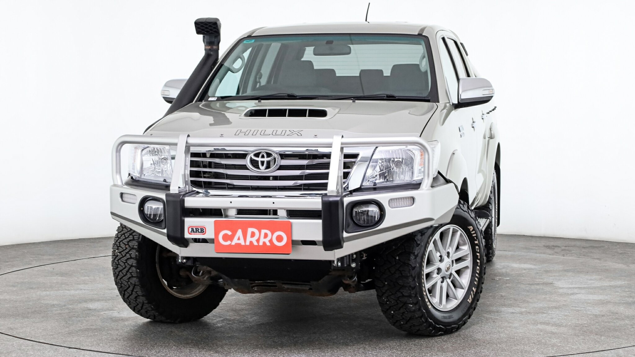 Toyota Hilux image 2