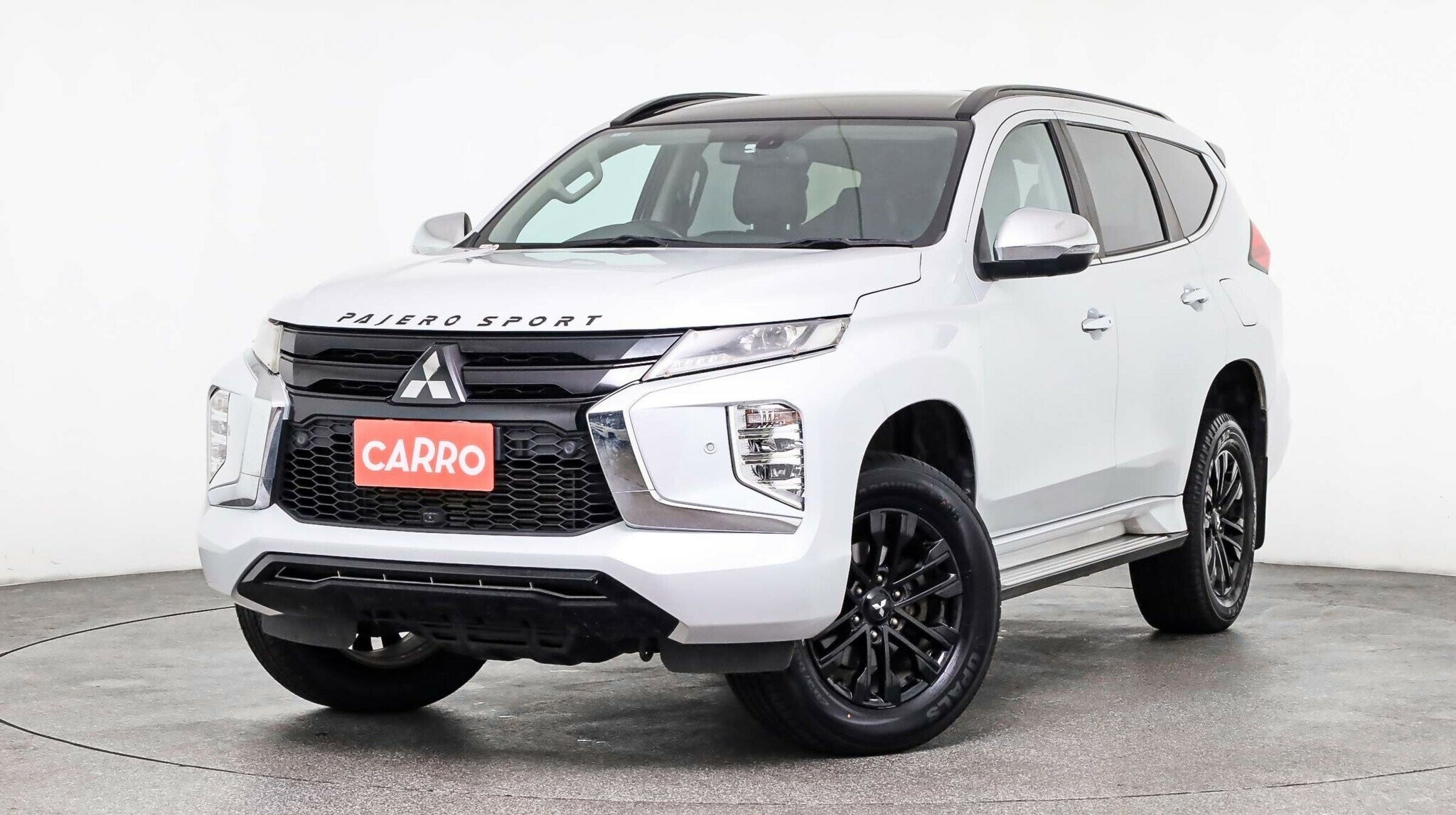 Mitsubishi Pajero Sport image 2