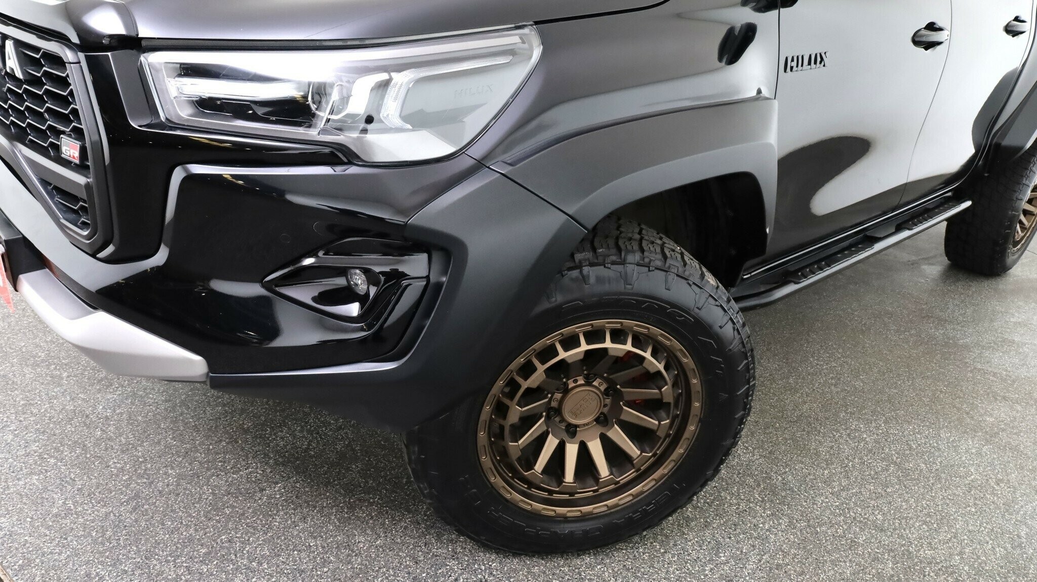 Toyota Hilux image 3