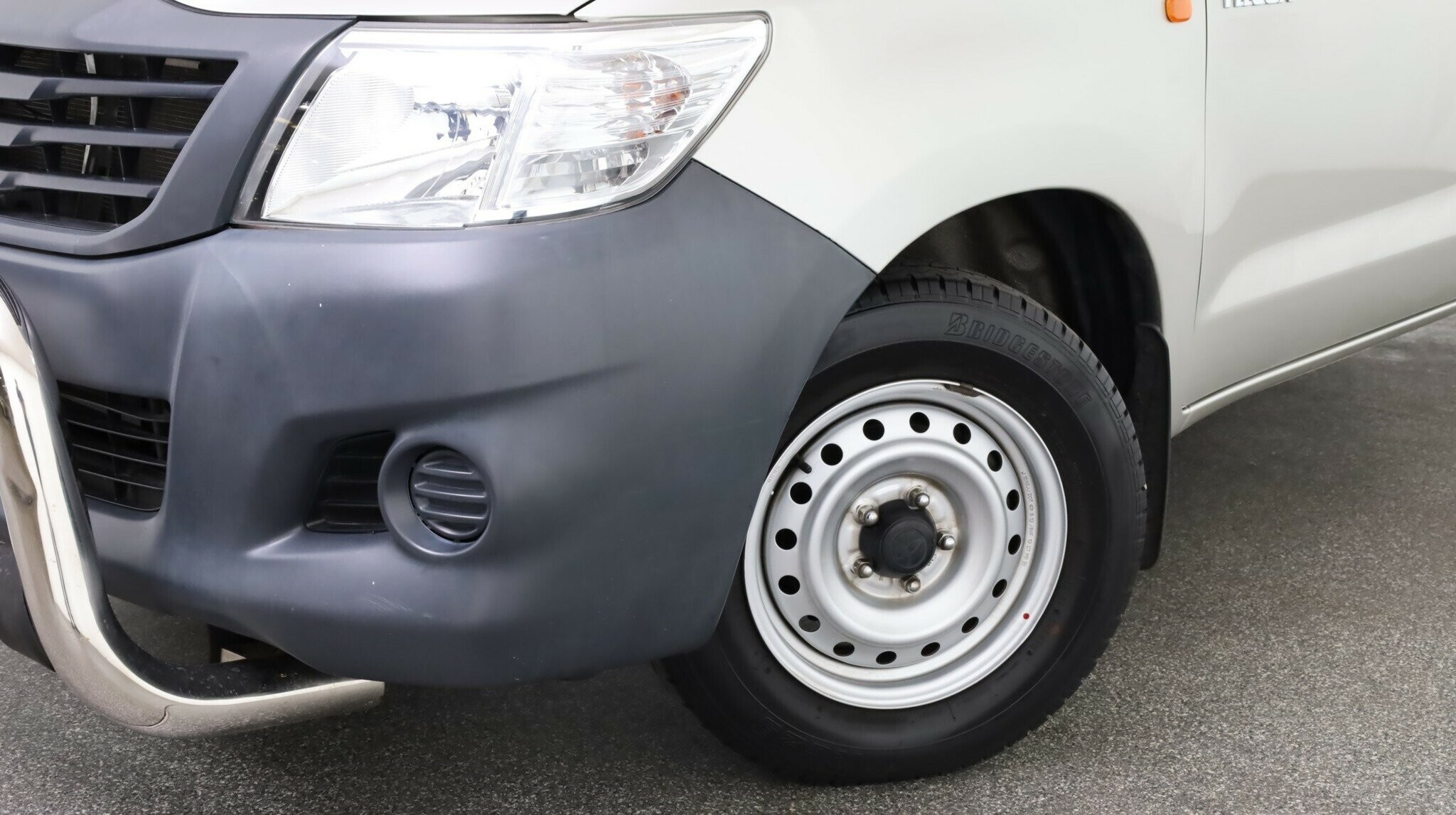 Toyota Hilux image 3