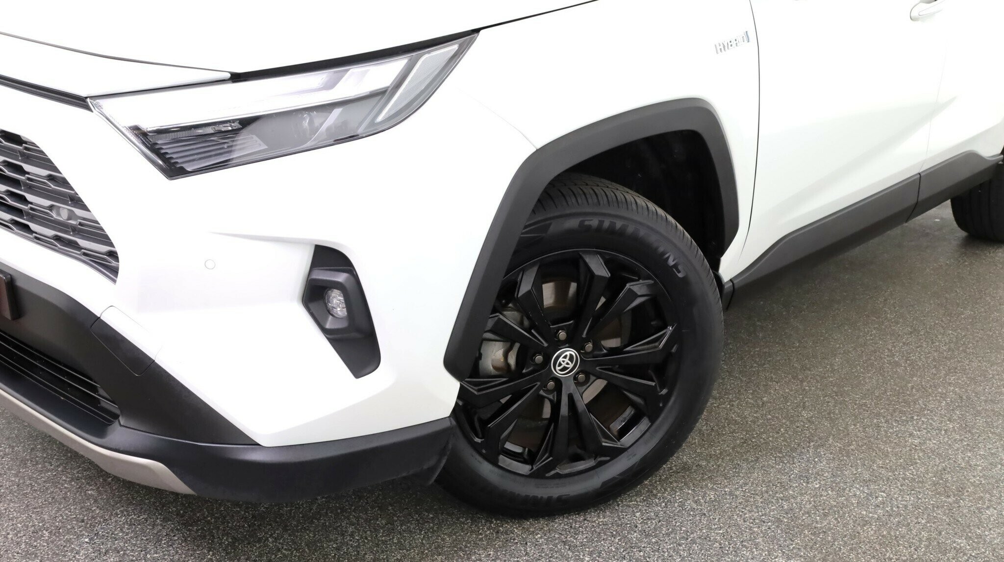 Toyota Rav4 image 3