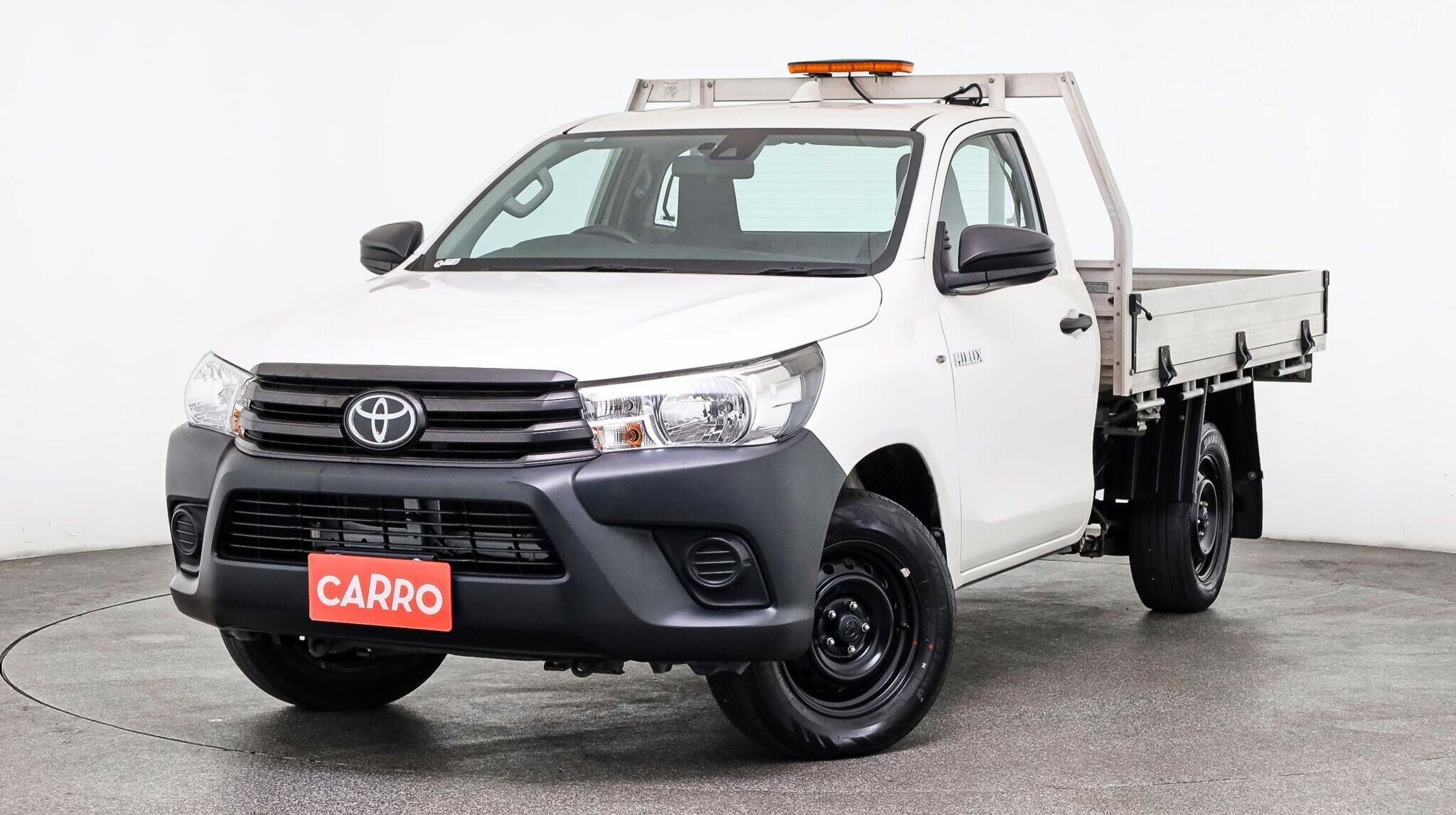 Toyota Hilux image 2