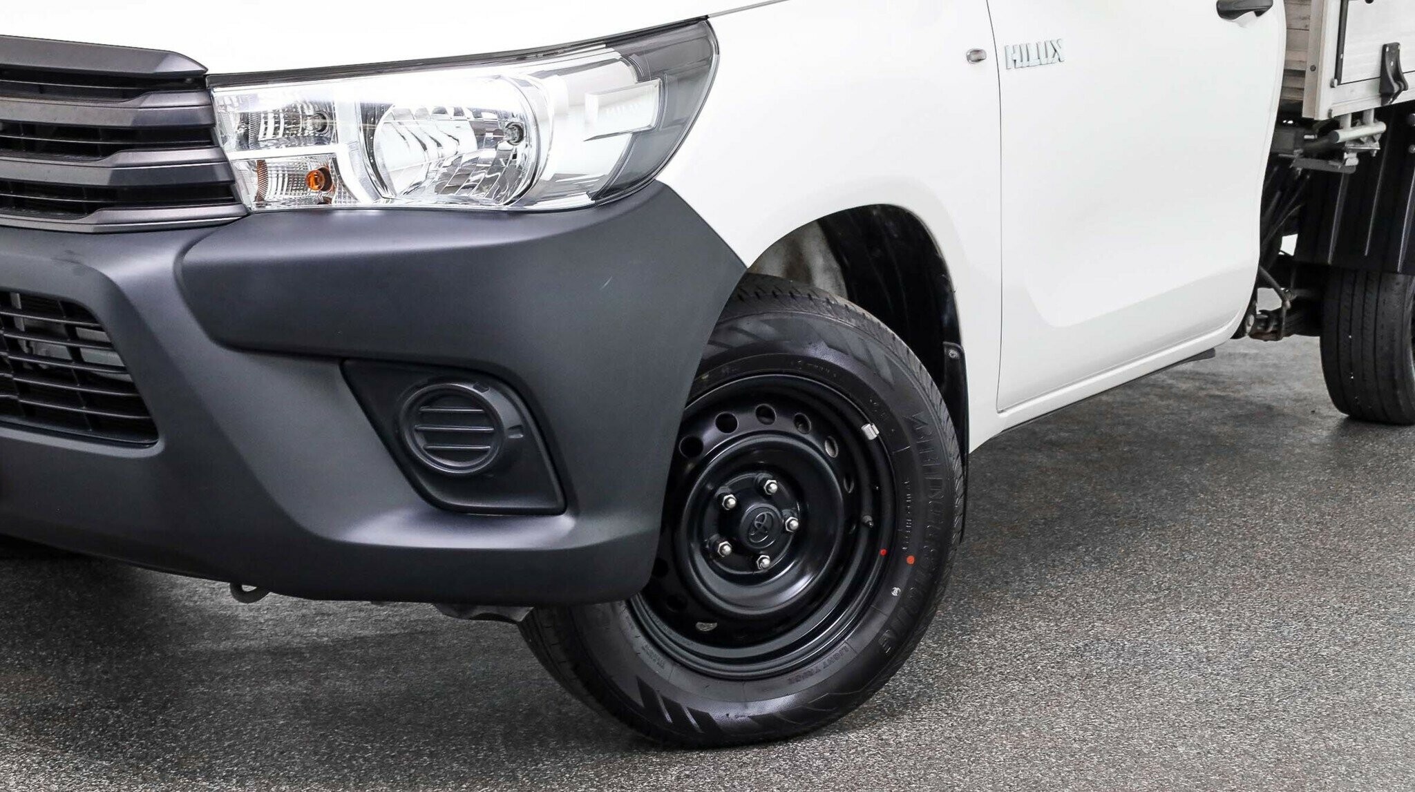 Toyota Hilux image 3