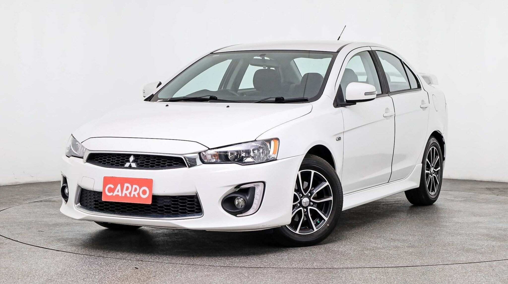 Mitsubishi Lancer image 2
