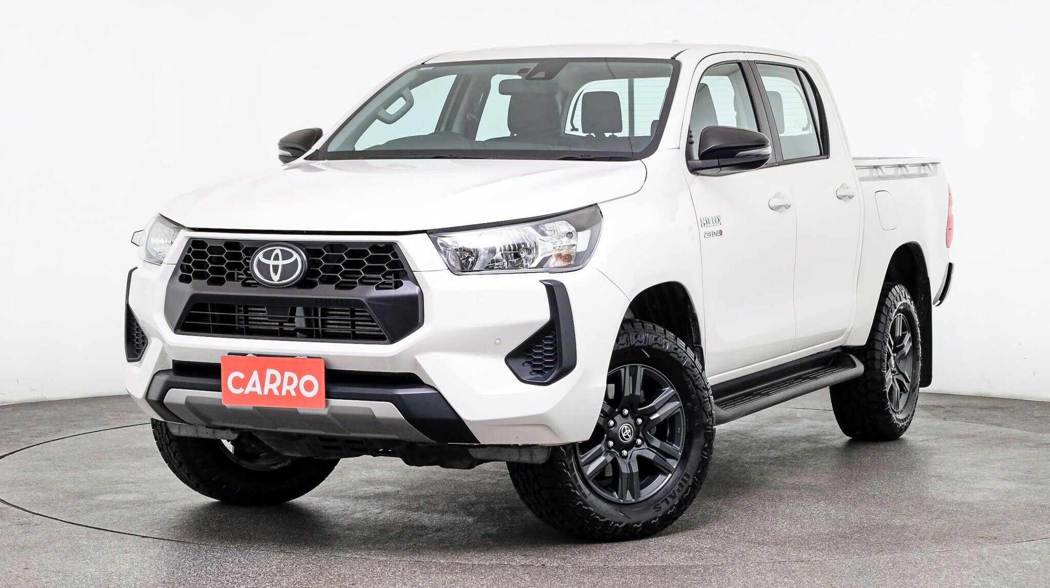 Toyota Hilux image 2