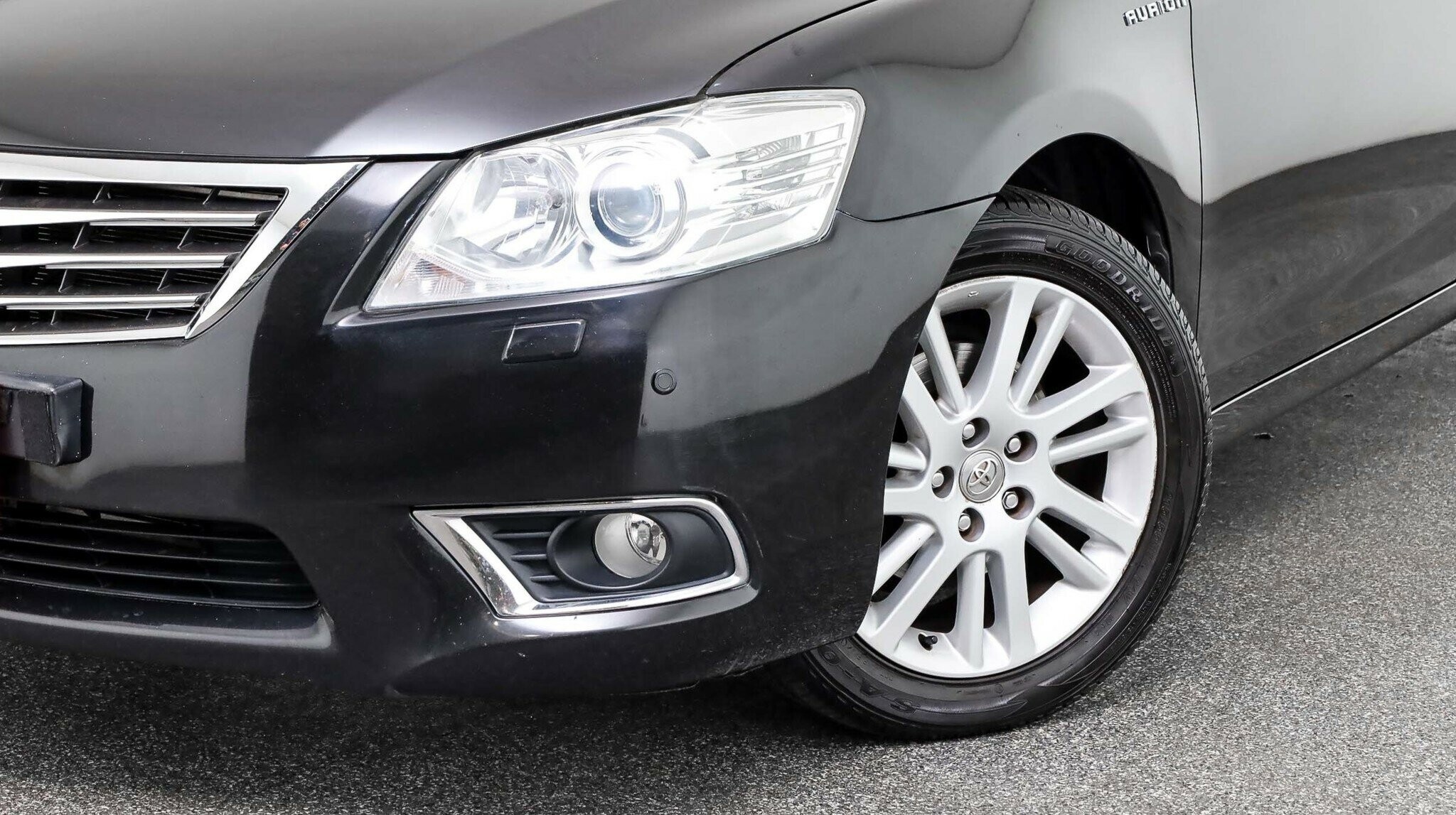 Toyota Aurion image 3