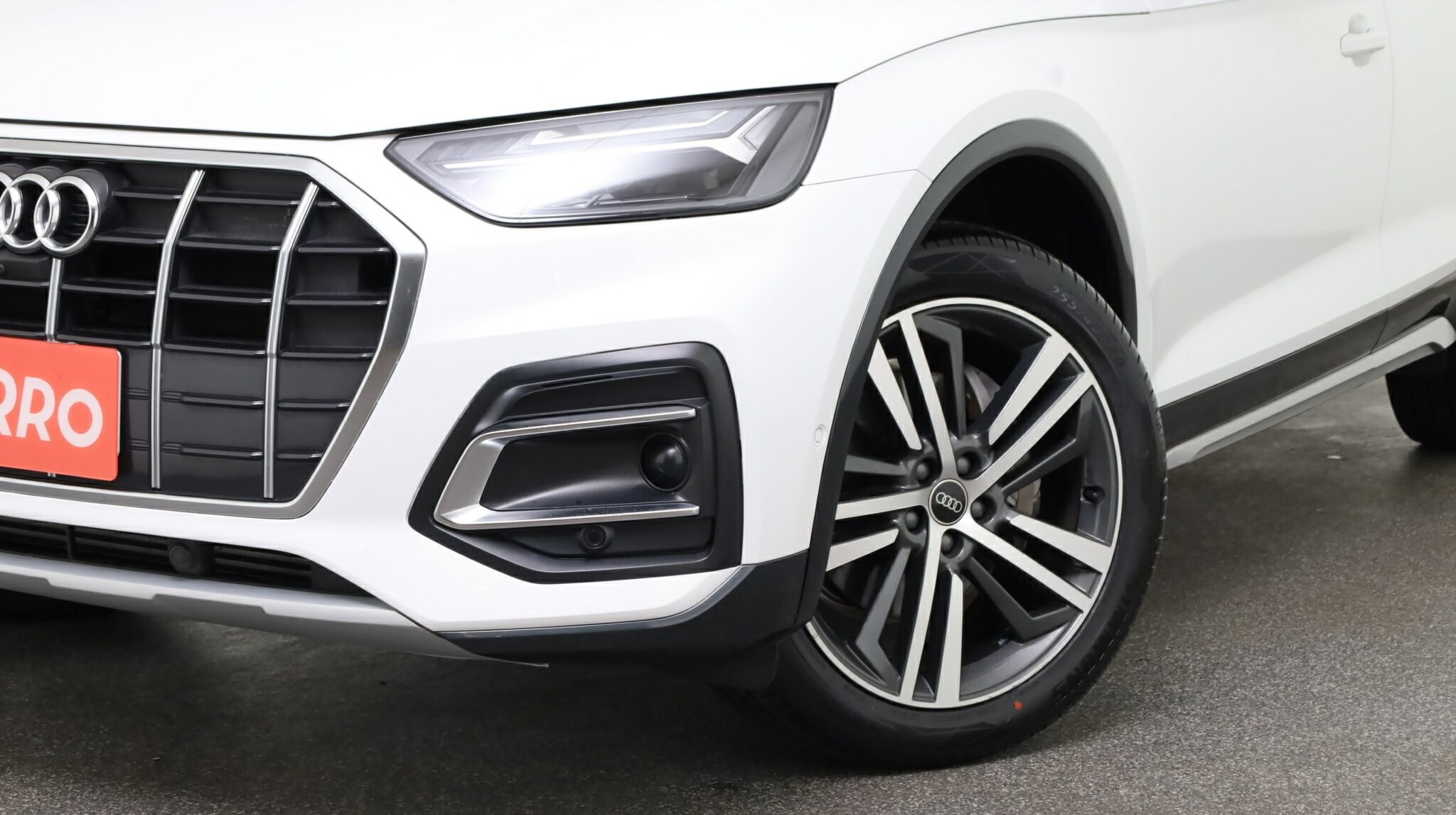 Audi Q5 image 2
