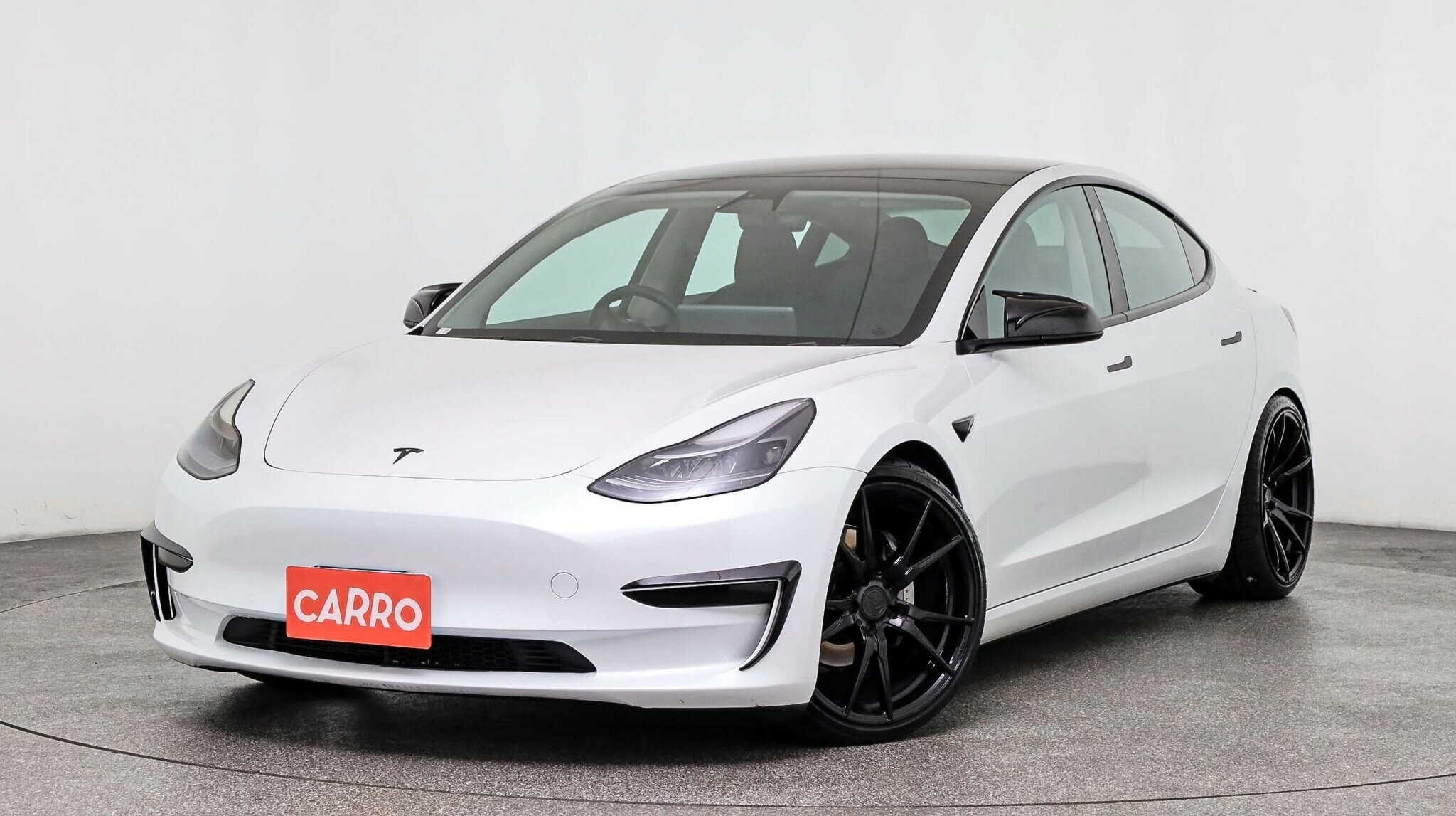 Tesla Model 3 image 2