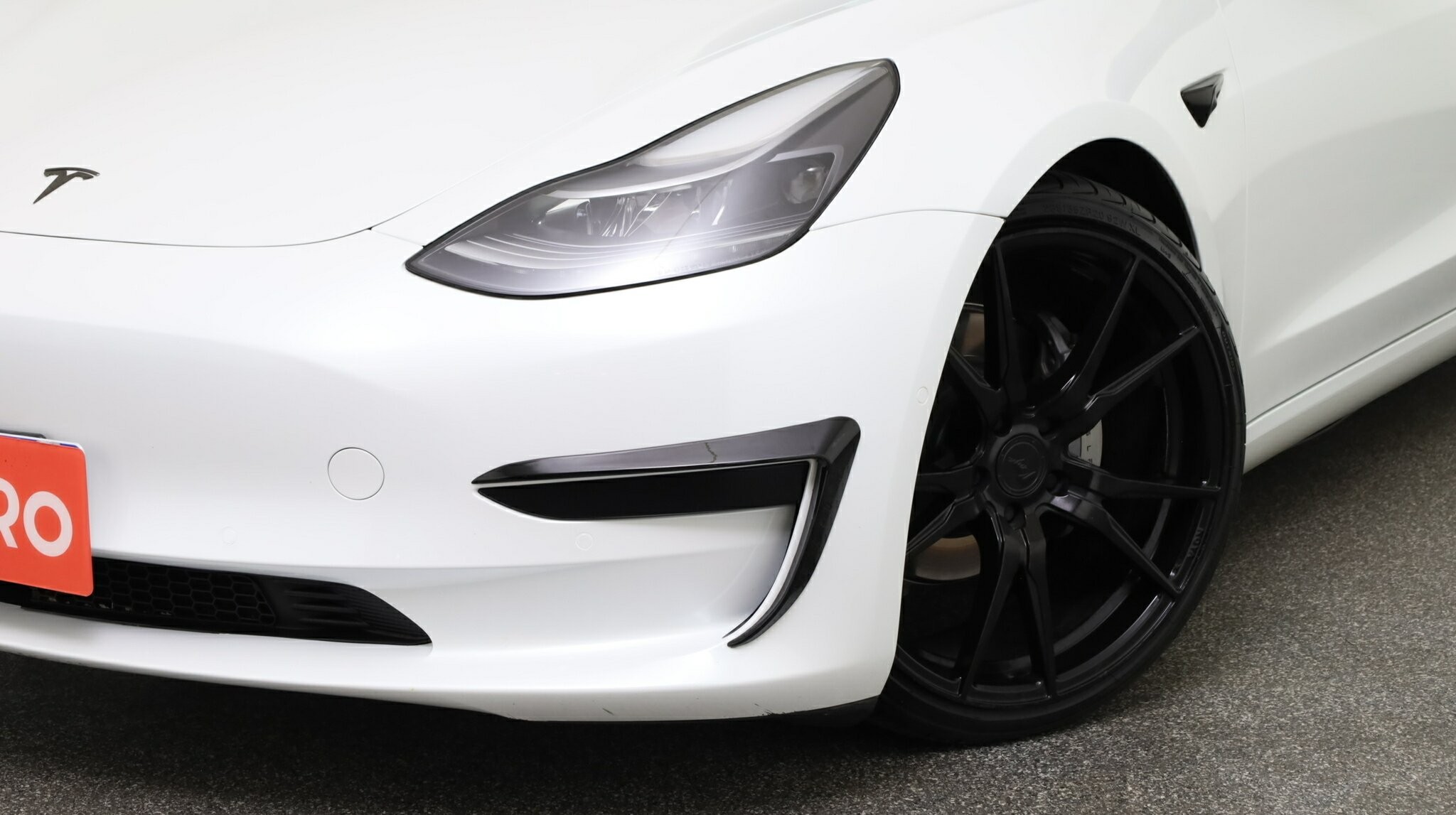 Tesla Model 3 image 3