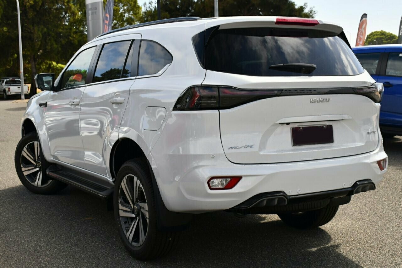 Isuzu Mu-x image 3