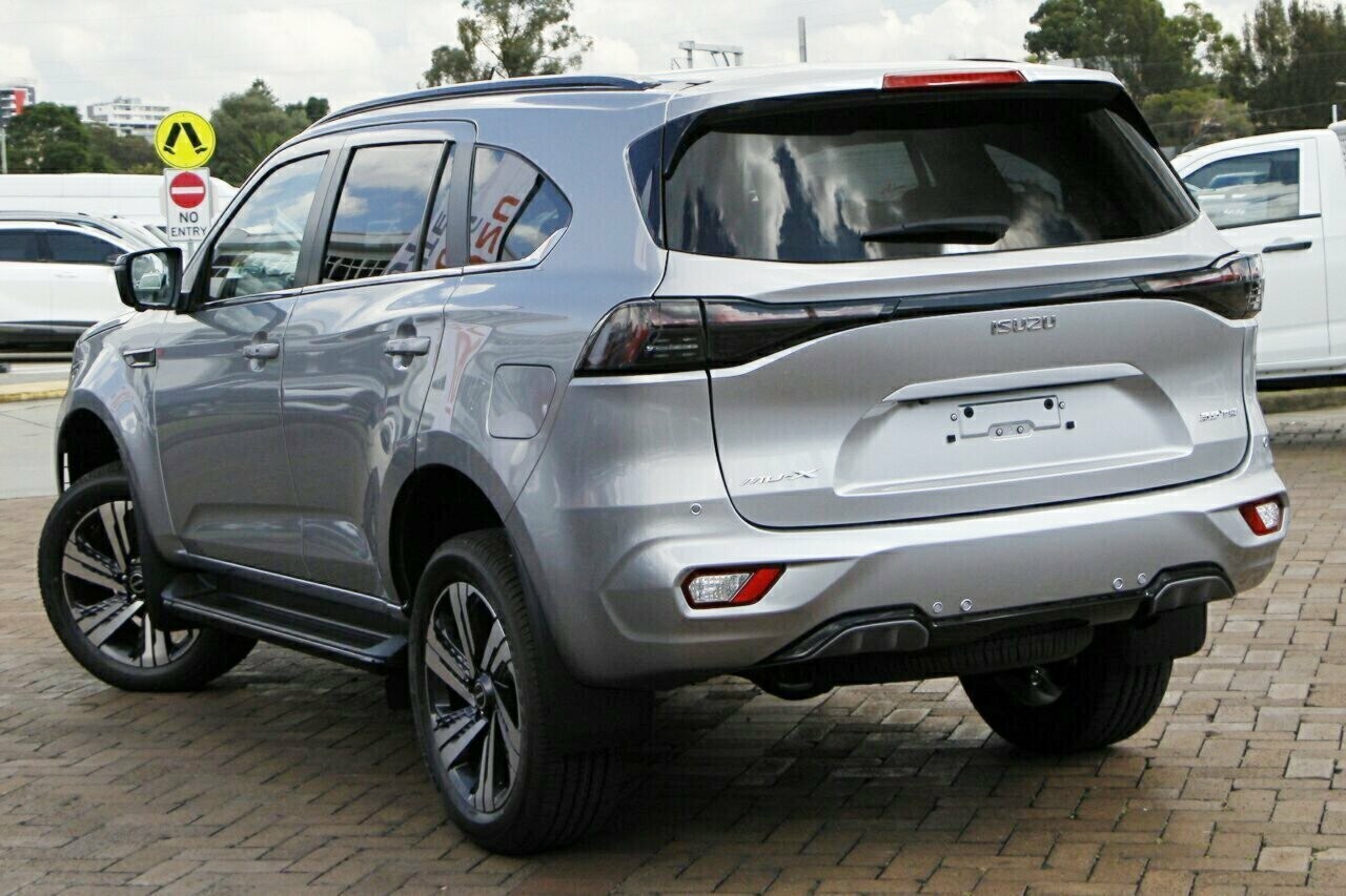 Isuzu Mu-x image 3