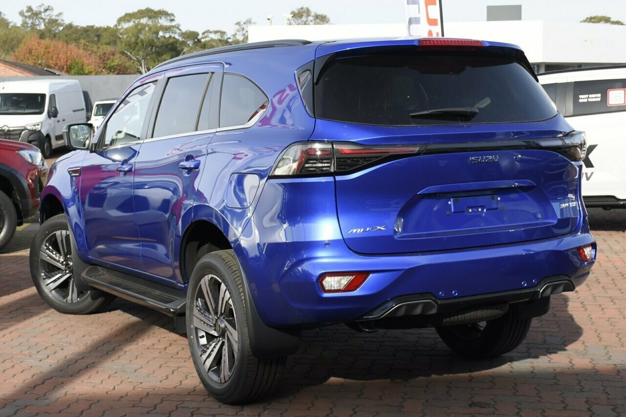 Isuzu Mu-x image 3