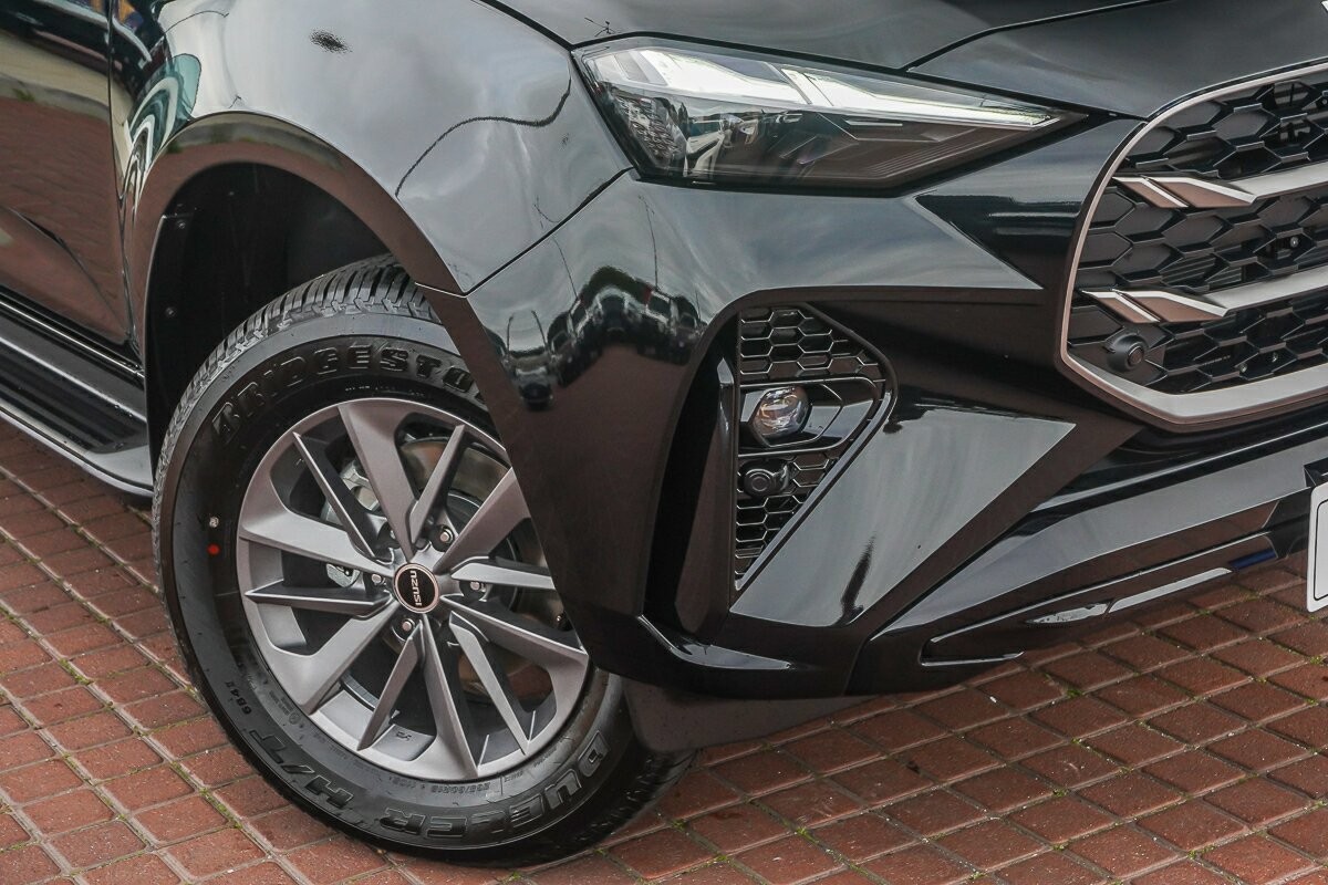 Isuzu Mu-x image 2