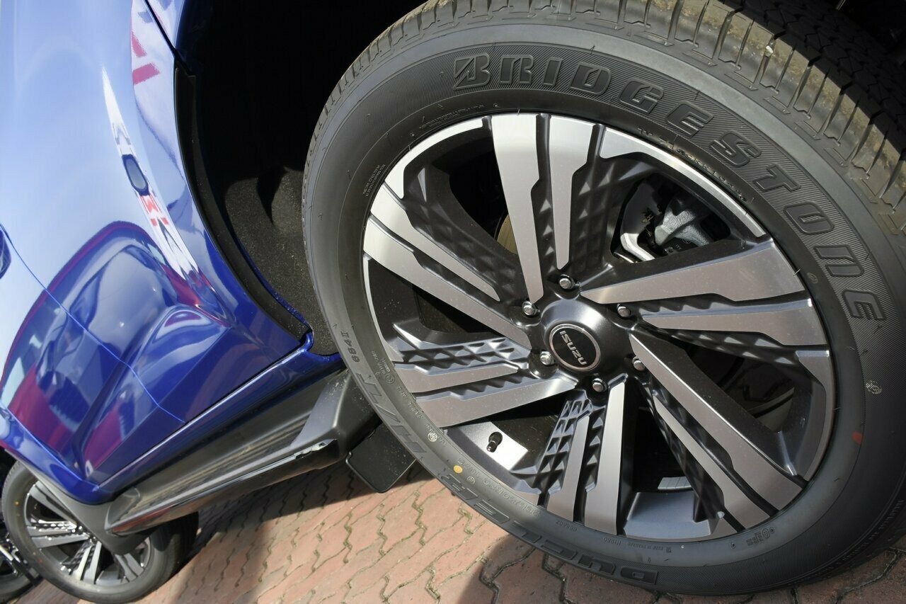 Isuzu Mu-x image 4