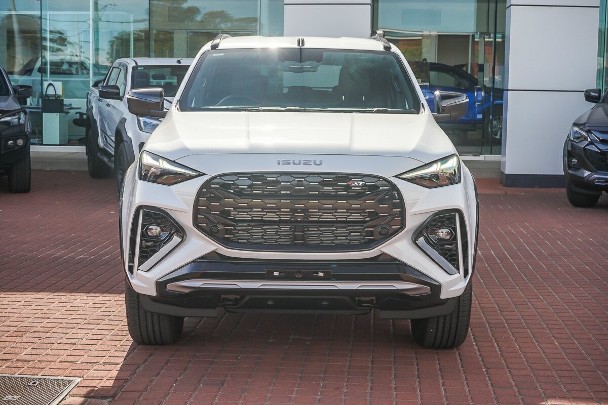 Isuzu Mu-x image 3