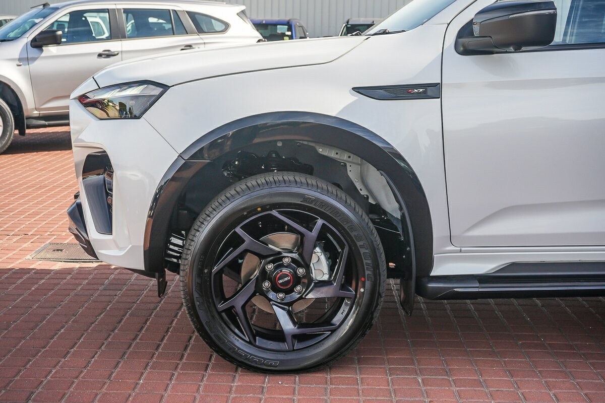 Isuzu Mu-x image 4