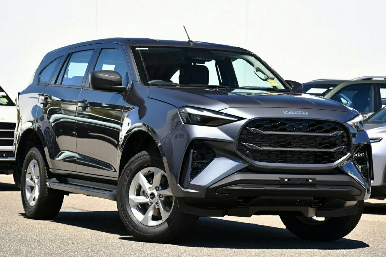 Isuzu Mu-x image 1