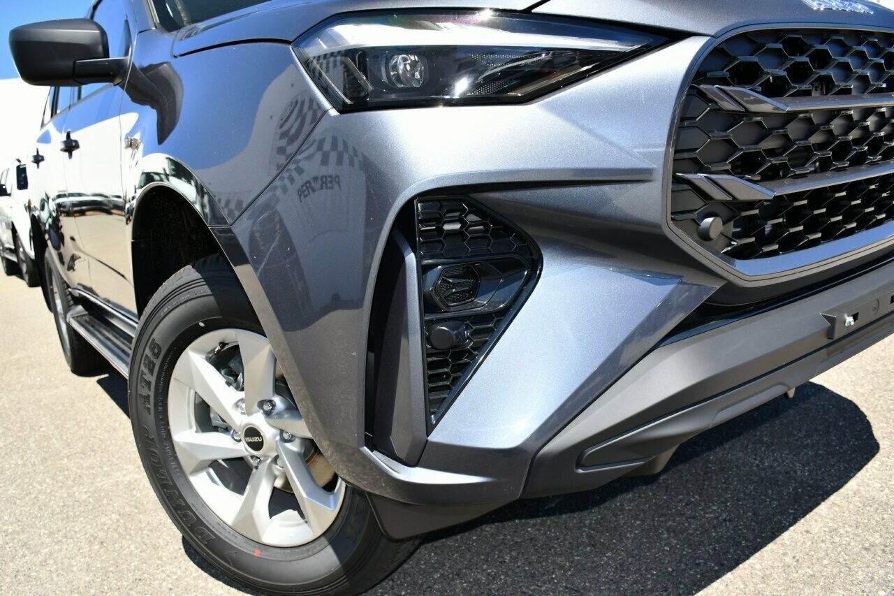 Isuzu Mu-x image 2