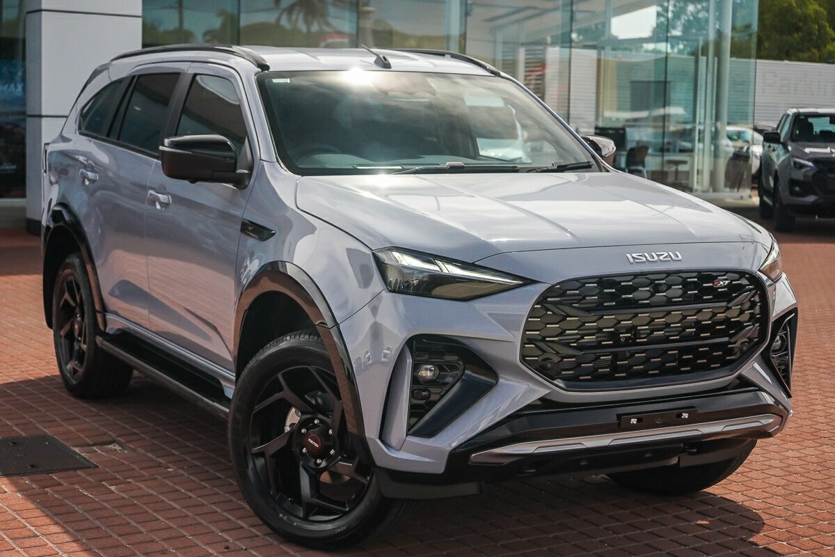 Isuzu Mu-x image 1