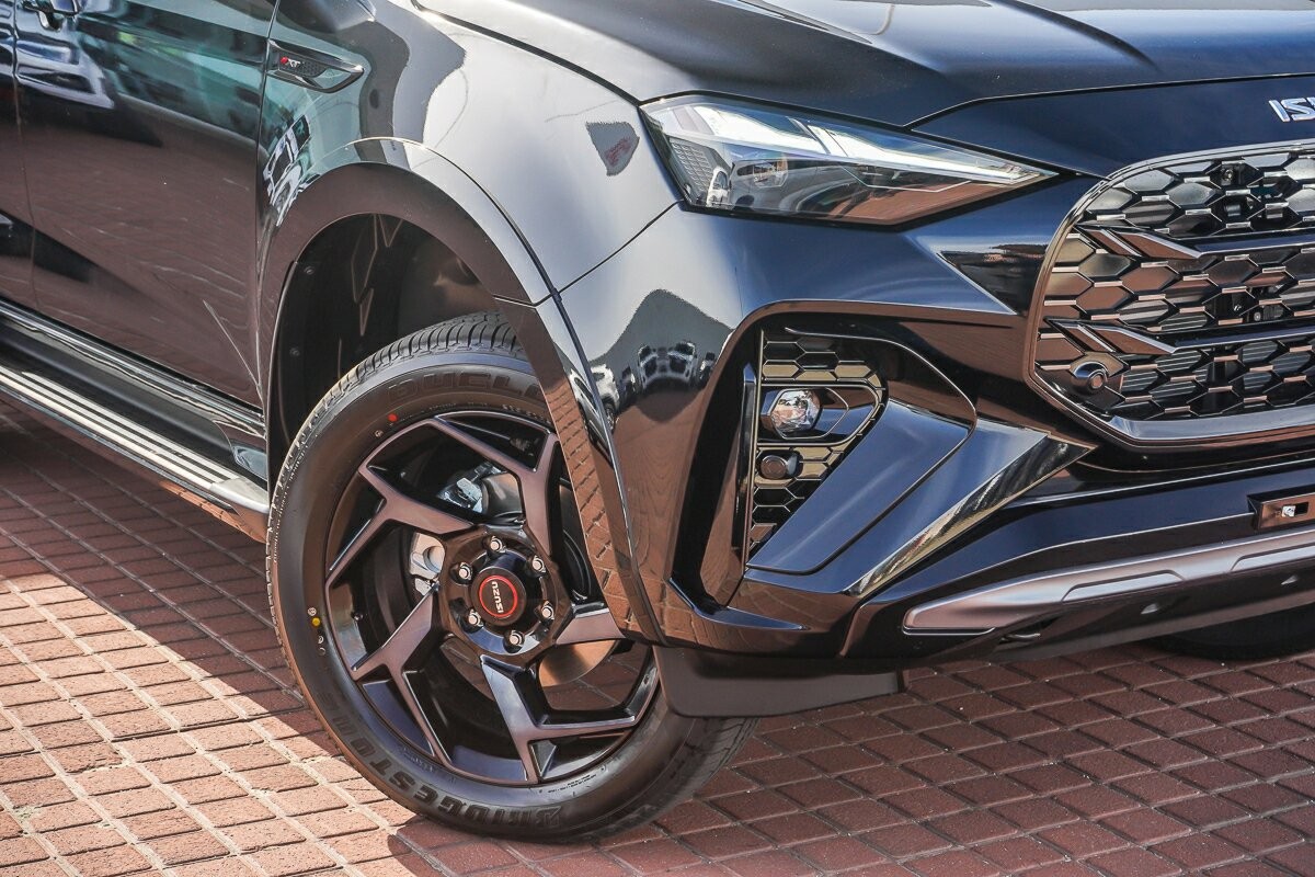 Isuzu Mu-x image 2