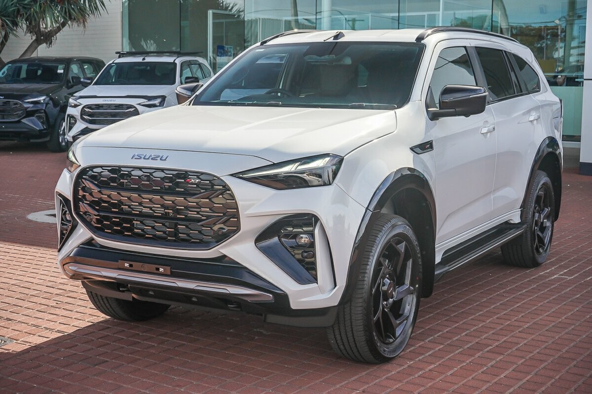 Isuzu Mu-x image 1
