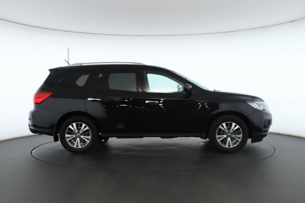 Nissan Pathfinder image 3
