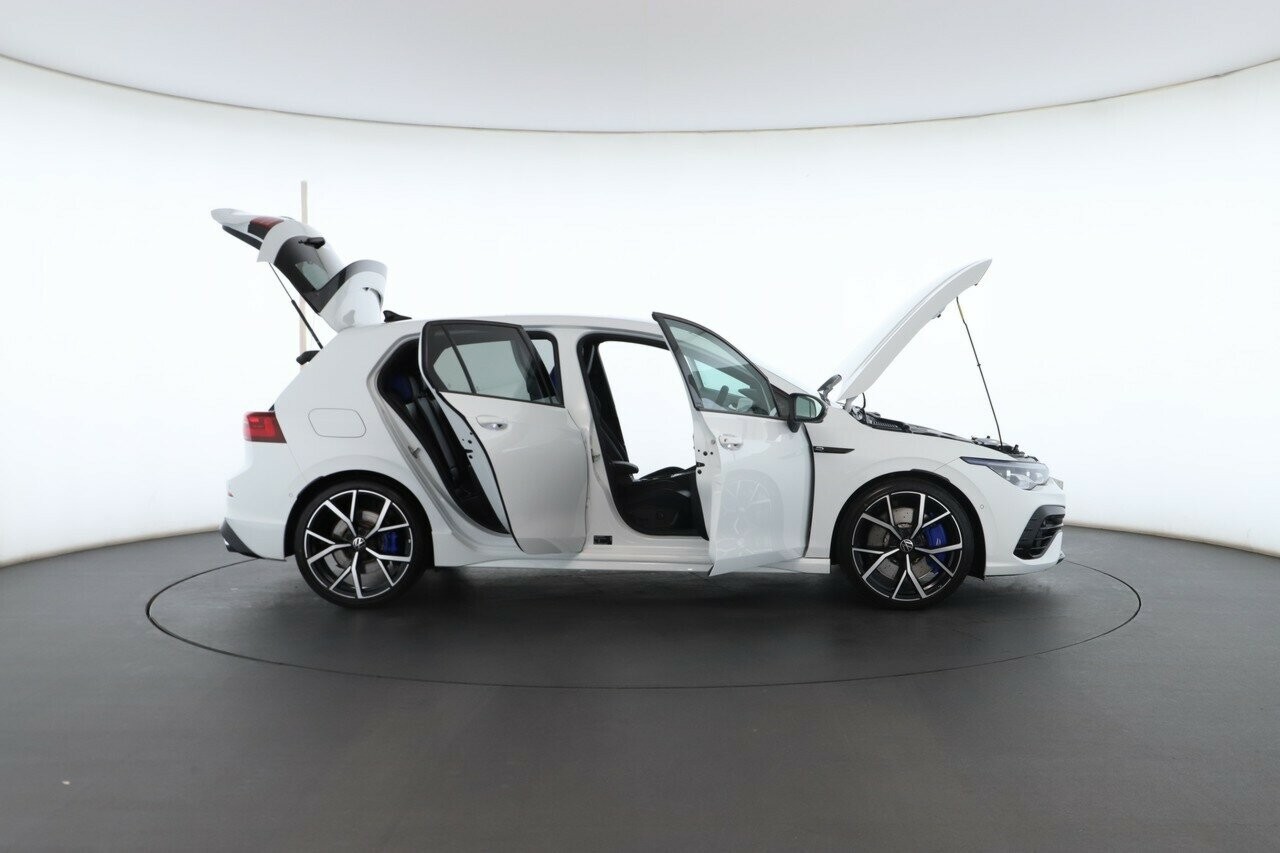 Volkswagen Golf image 2