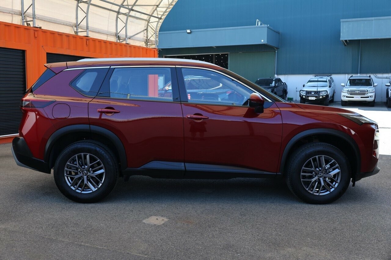 Nissan X-trail image 2