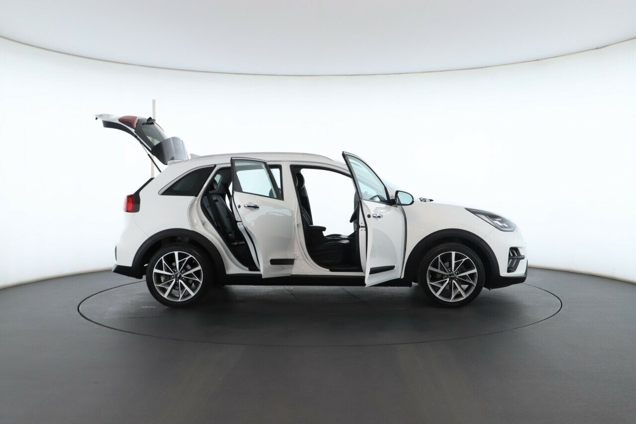 Kia Niro image 2