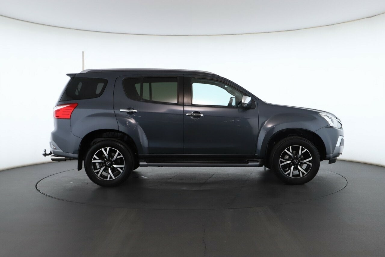 Isuzu Mu-x image 3