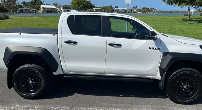 Toyota Hilux image 4