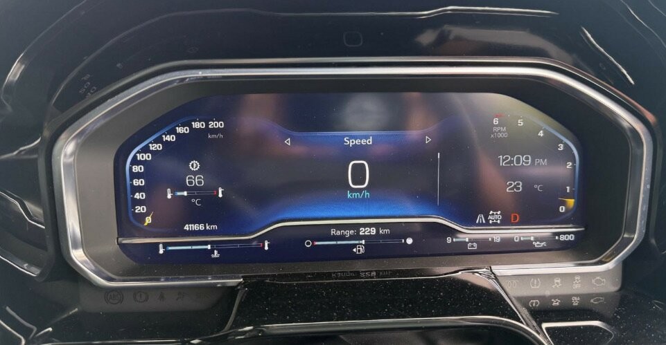 Chevrolet Silverado image 3