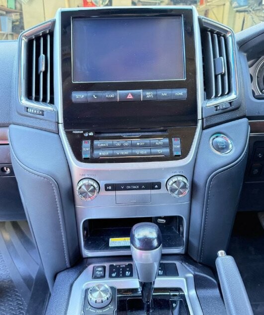 Toyota Landcruiser image 2