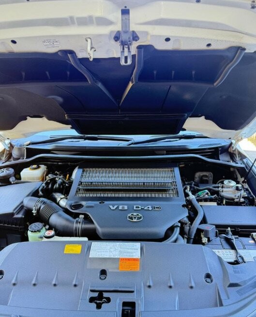 Toyota Landcruiser image 3