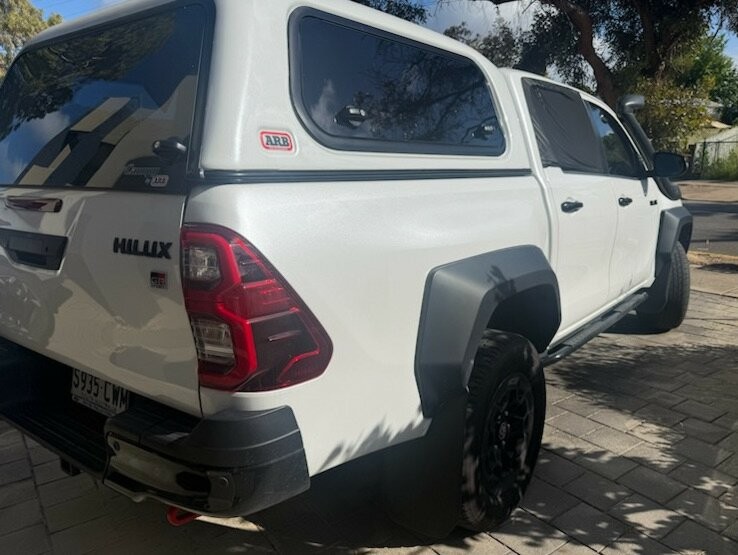 Toyota Hilux image 1