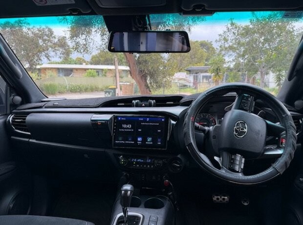 Toyota Hilux image 4