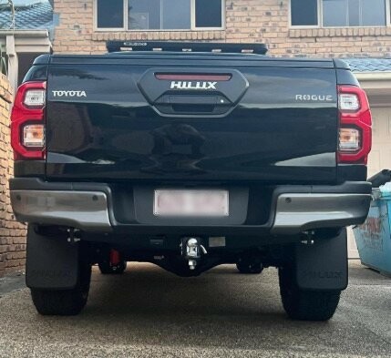 Toyota Hilux image 3