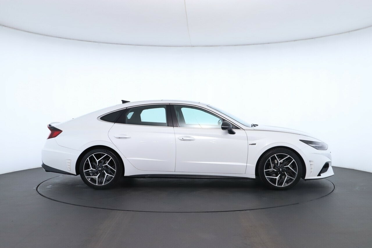 Hyundai Sonata image 3