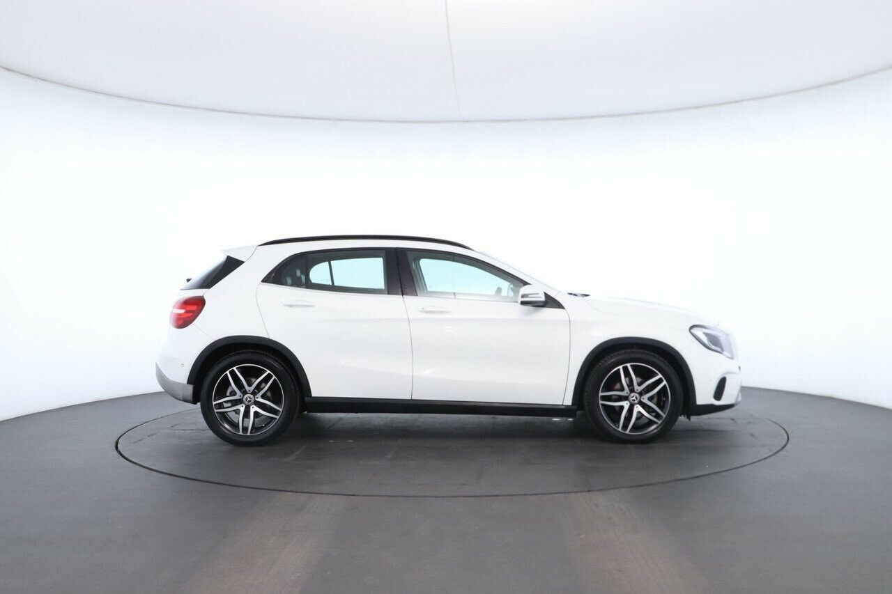 Mercedes Benz Gla-class image 3