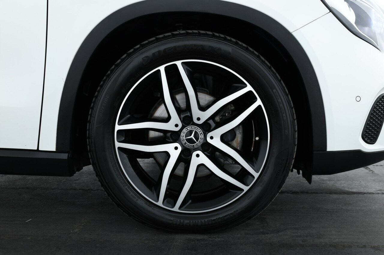 Mercedes Benz Gla-class image 4