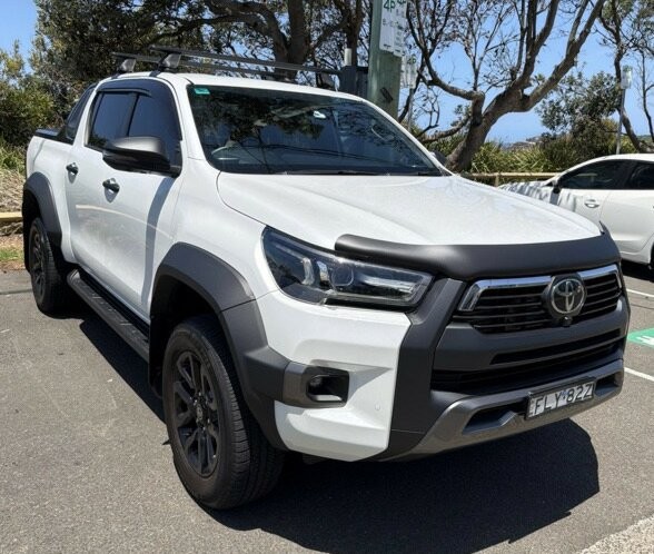 Toyota Hilux image 1