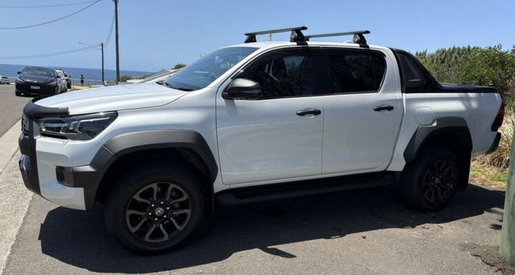 Toyota Hilux image 4