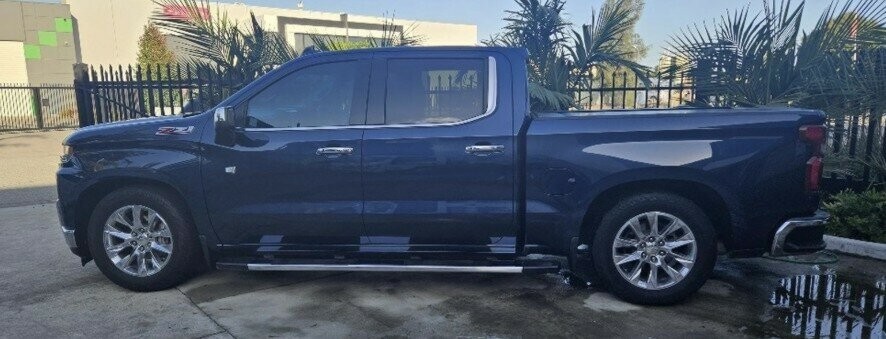 Chevrolet Silverado image 3